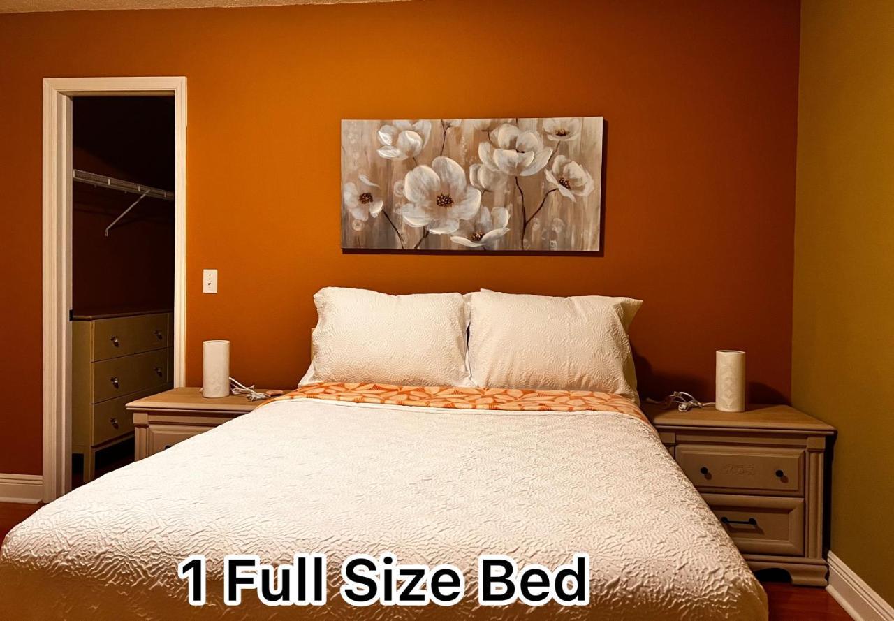 Modern Room With Shared Bathroom Alafaya Екстер'єр фото